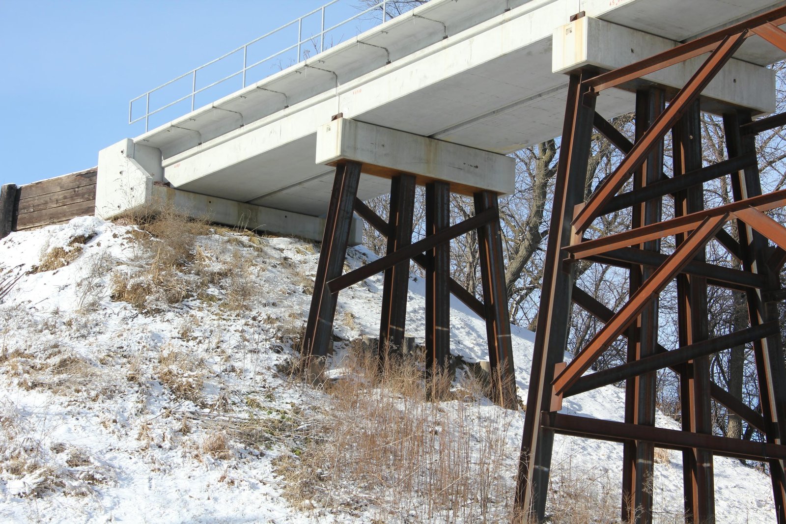 West approach bent